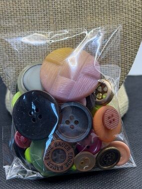 Assorted Antique Mixed Buttons Bag - Multicolor
